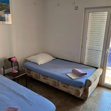 No 4 At Luki's House * Μακάρσκα